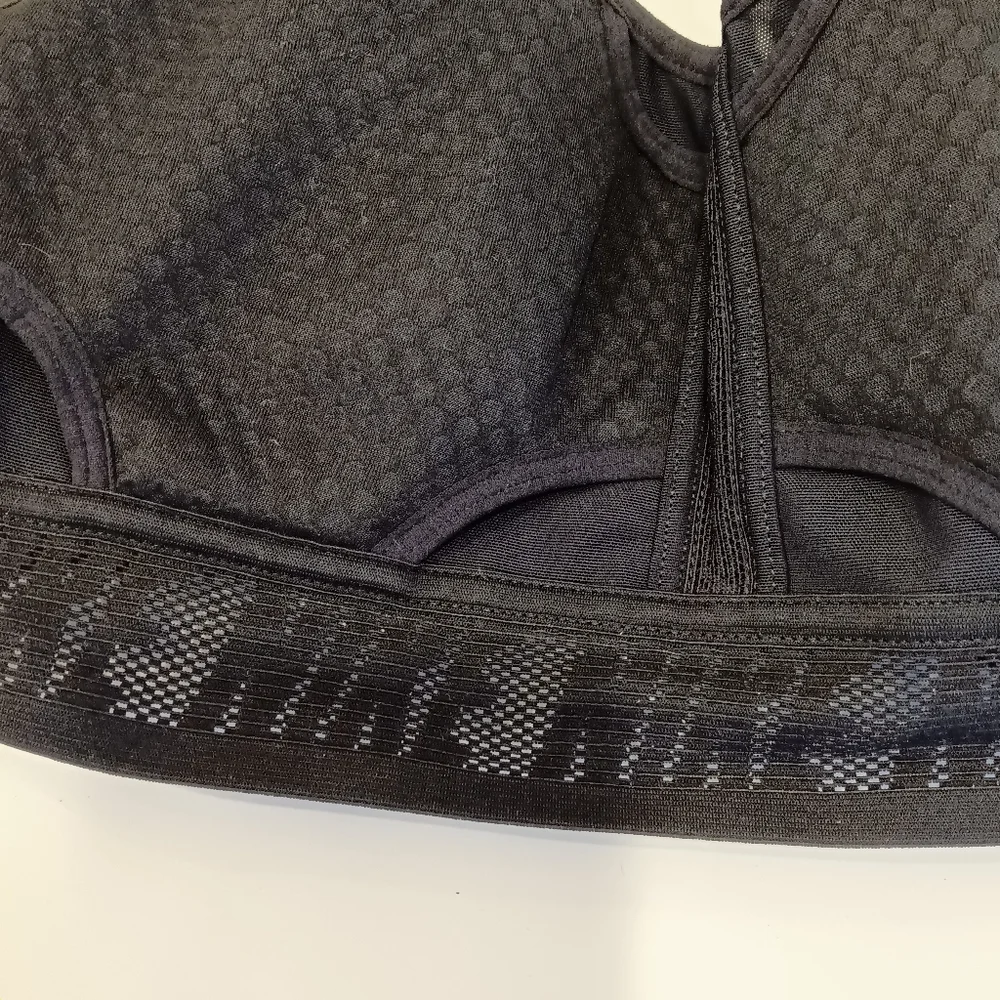 Nike DRI-FIT ADV Performance Ultrbreathe Sports Bra All Black